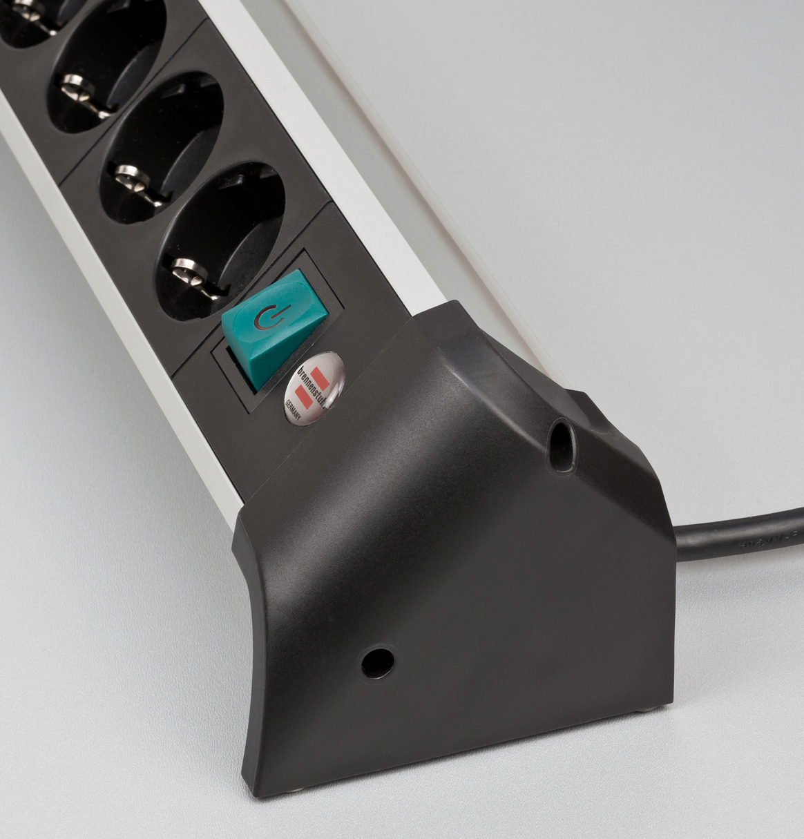 Enchufe de esquina brennenstuhl®estilo con función de carga USB 4 vías 2x  tomas de contacto de protección & 2x Euro plata/blanco